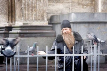 Ο νους είναι μεγάλος πλάνης. Πάντοτε ταξιδεύει.