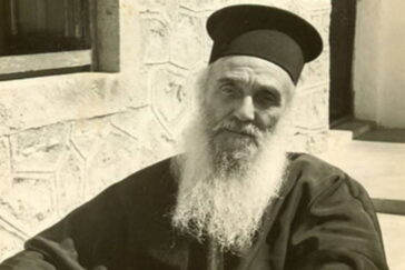 Γέροντας Αμφιλόχιος – Ο πειρασμός ξέρετε τι μάστορας είναι;