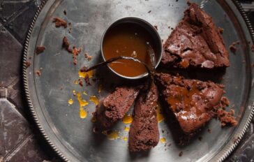 Σοκολατένιο κέικ με ντραμπούι