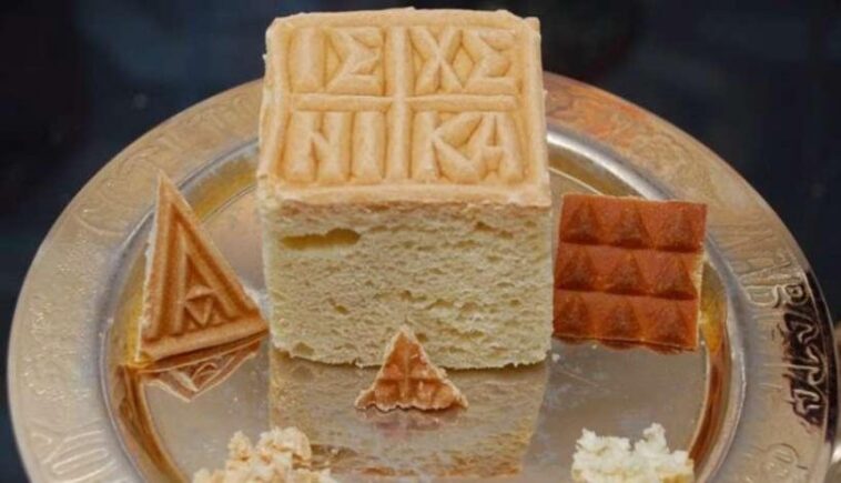 Το Πρόσφορο και η μνημόνευση των ονομάτων ζώντων και κεκοιμημένων