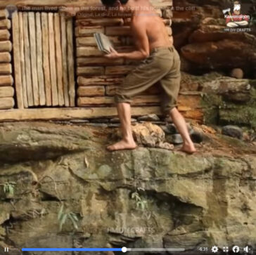 Αυτός ο άντρας κατασκευάζει ένα πανέμορφο σπίτι στο δάσος.