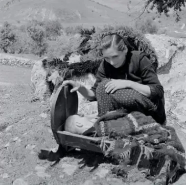 Οι εργασίες που έκανε η γυναίκα στη Μάνη