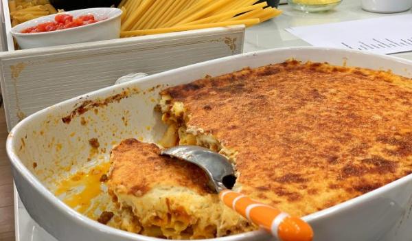 Μια λαχταριστή αγιορείτικη συνταγή! Παστιτσάδα με ρεβύθια και μπεσαμέλ λαχανικών Μια λαχταριστή αγιορείτικη συνταγή! Παστιτσάδα με ρεβύθια και μπεσαμέλ λαχανικών