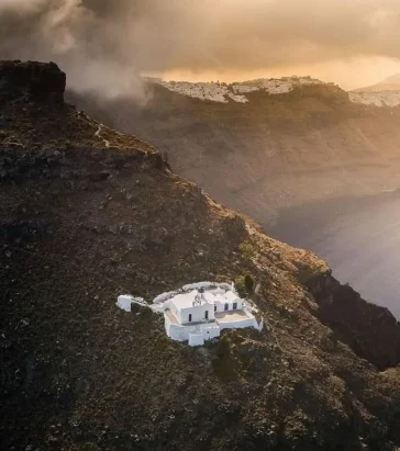 Παναγιά η Θεοσκέπαστη, η Παναγιά του Αιγαίου και του Βενέζη