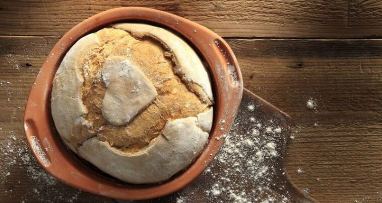 Ἡ νηστεία εἶναι ἐντολὴ τοῦ Θεοῦ. Γι΄ αὐτὸ καὶ μεῖς νὰ νηστεύουμε παιδιά μου.