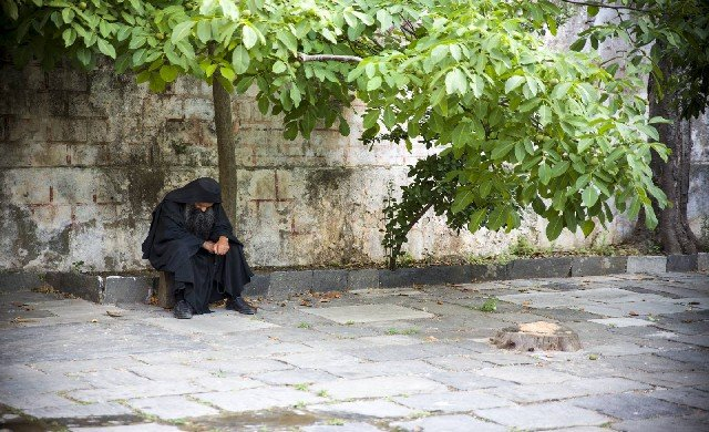 Εξασθενεί ο ζήλος, όταν ο άνθρωπος… Εξασθενεί ο ζήλος, όταν ο άνθρωπος…
