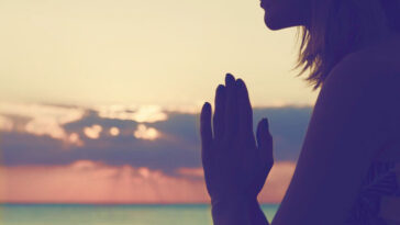 Όταν οι γυναίκες προσεύχονται