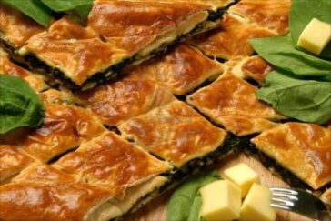 Μανιταρόπιτα με σπανάκι