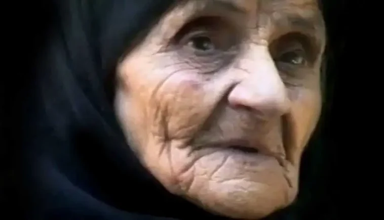 Γερόντισσα Λαμπρινή: Ποια ώρα γεμίζουν οι εκκλησίες με αγγέλους