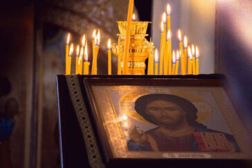 Καί ὅταν ὁ Ἄγγελος ἔλθει στήν ἐπιθανάτια κλίνη σου, μήν κλάψεις! Φίλος σου εἶναι!