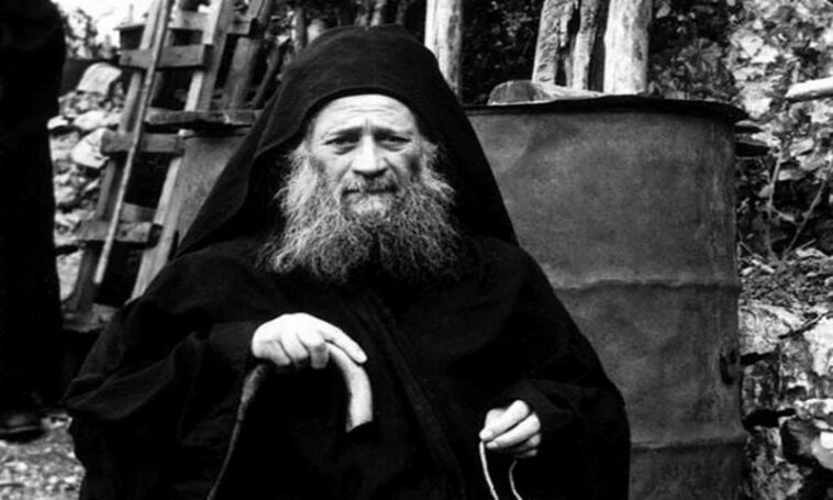 Άγιος Ιωσήφ ο Ησυχαστής: Να λες «Ευλόγησον» χωρίς πολλές δικαιολογίες. Άγιος Ιωσήφ ο Ησυχαστής: Να λες «Ευλόγησον» χωρίς πολλές δικαιολογίες.