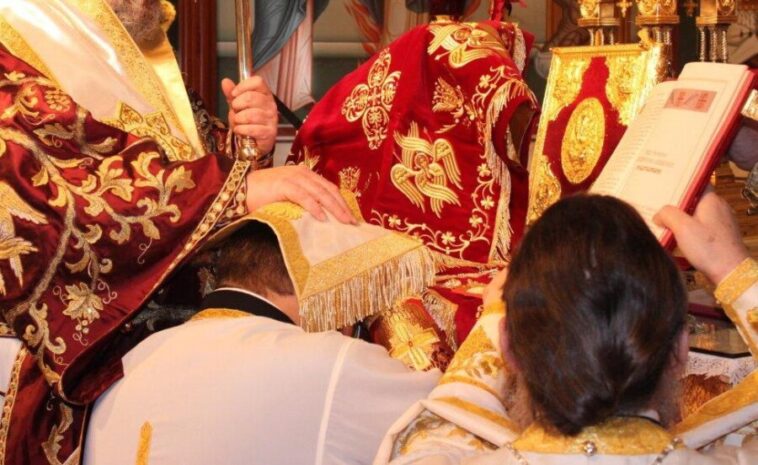 Υπάρχει Ειδική και Γενική Ιερωσύνη; Ποια η διαφορά;