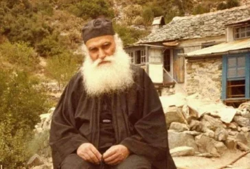 Όσιος Εφραίμ Κατουνακιώτης: «Στρίψε το καΐκι για τα Καρούλια!» (Θαυμαστό γεγονός)