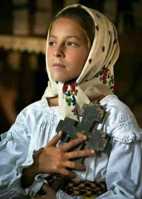 Τα παιδιά έχουν ανάγκη και μια άλλη παιδεία από αυτή που υπαγορεύει η κοινωνία…