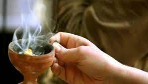 Γιατί θυμιατίζουμε και πόσες φορές πρέπει να το κάνουμε