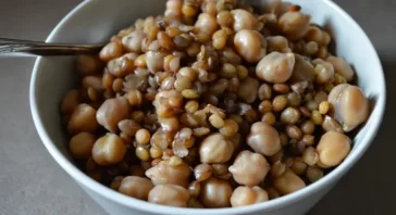 Φωτοκόλυβα να ταίσομε τα ζώα να πουν στο Θεό πως καλοπερνούν!