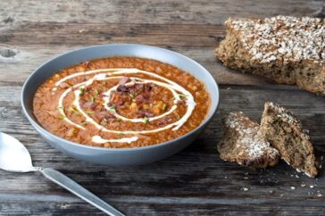 Χειμωνιάτικη ντοματόσουπα με κoυσκουσάκι