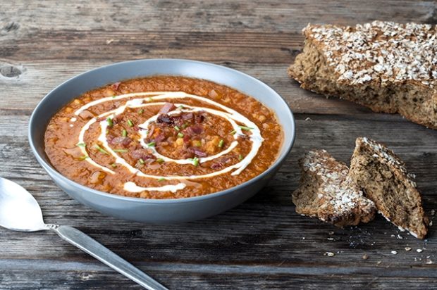 Χειμωνιάτικη ντοματόσουπα με κoυσκουσάκι