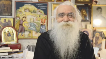 Ο Θεός μας αγαπά προκλητικά! (Π. Ανανίας Κουστένης)