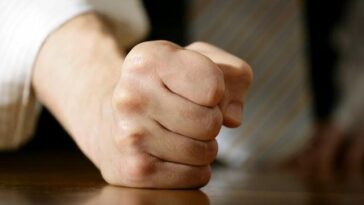 Ποια είναι η διαφορά μεταξύ εργασίας και αργίας;