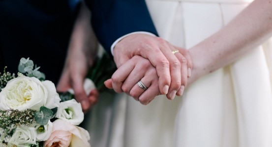 Όταν δεν τιμάς την γυναίκα σου, μπορεί να σπάση σαν ένα ποτηράκι – Γέροντας Αιμιλιανός Σιμωνοπετρίτης