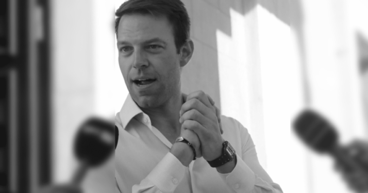 “Το πλέον απαξιωτικό πρόσωπο του εθνομηδενισμού” “Το πλέον απαξιωτικό πρόσωπο του εθνομηδενισμού”