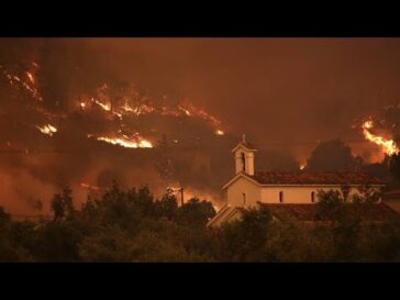 Απίστευτο! Έχουν καεί τα πάντα και ο ναός είναι ανέπαφος!