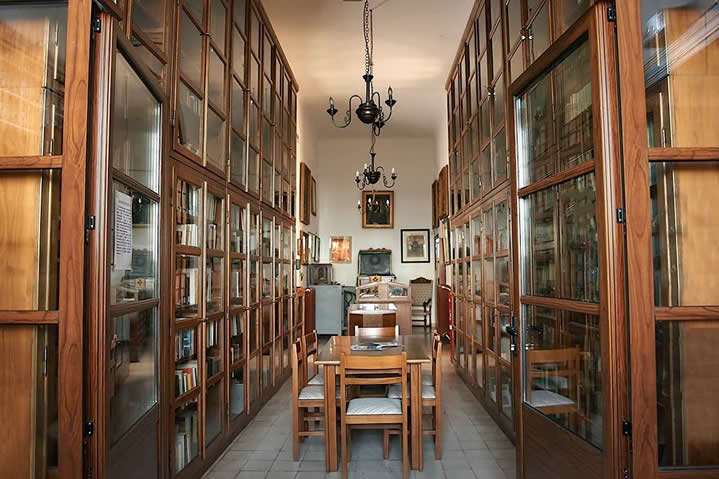 Βρέθηκε η αρχαιότερη βιβλιοθήκη της Ελλάδος – Σε ποιο χωριό βρίσκεται; Βρέθηκε η αρχαιότερη βιβλιοθήκη της Ελλάδος – Σε ποιο χωριό βρίσκεται;